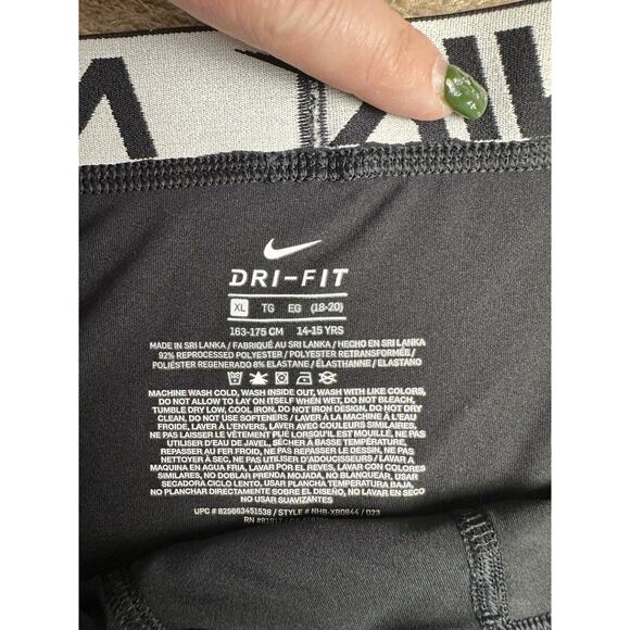 Nike Dri Fit Compression Shorts Boy's XL 14-15 Black Dri-Fit Training Workout - Picture 2 of 6